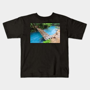 Rio celeste and small wooden bridge Kids T-Shirt